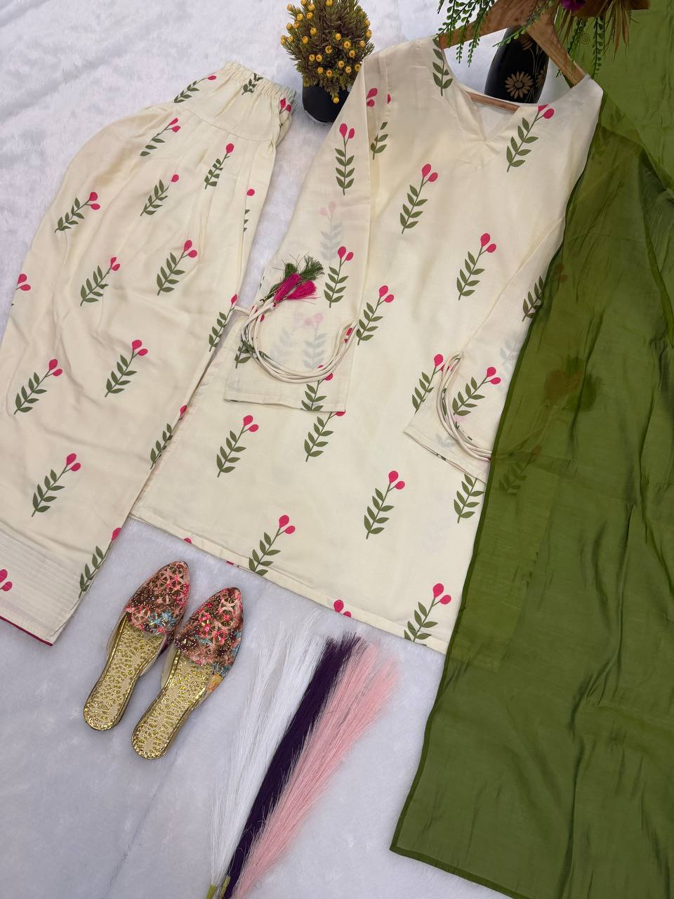 The Ethereal Ivory Floral Heritage Set